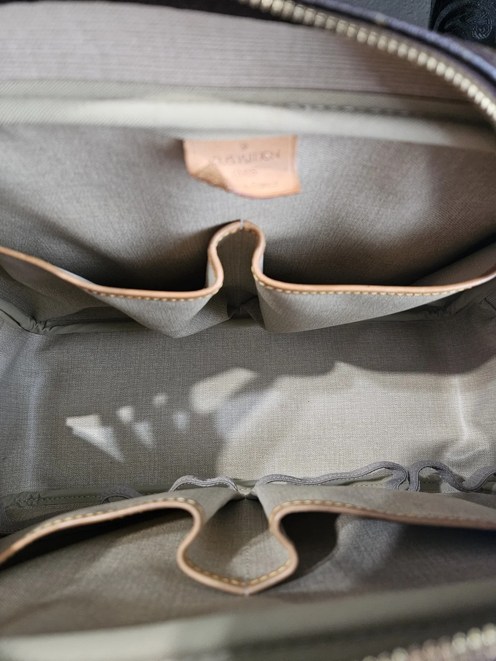 Authentic Louis Vuitton Vintage Deauville Monogram Canvas